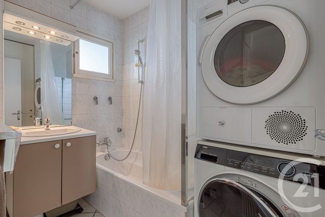 Appartement T3 à louer - 3 pièces - 56.0 m2 - RUMILLY - 74 - RHONE-ALPES - Century 21 Confiance Services