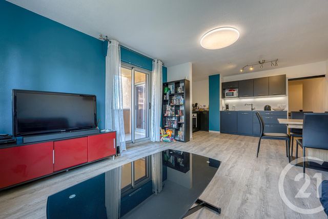 Appartement T4 à vendre - 5 pièces - 99.85 m2 - RUMILLY - 74 - RHONE-ALPES - Century 21 Confiance Services