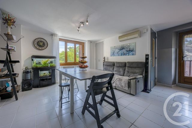 Appartement F5 à vendre - 5 pièces - 92.14 m2 - RUMILLY - 74 - RHONE-ALPES - Century 21 Confiance Services