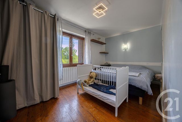 Appartement F5 à vendre - 5 pièces - 92.14 m2 - RUMILLY - 74 - RHONE-ALPES - Century 21 Confiance Services