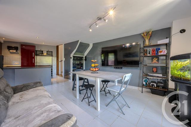 Appartement F5 à vendre - 5 pièces - 92.14 m2 - RUMILLY - 74 - RHONE-ALPES - Century 21 Confiance Services