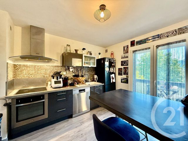Appartement F4 à vendre - 4 pièces - 82.96 m2 - RUMILLY - 74 - RHONE-ALPES - Century 21 Confiance Services