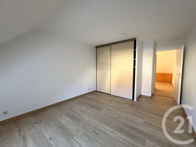 Appartement Duplex à louer - 2 pièces - 62.8 m2 - RUMILLY - 74 - RHONE-ALPES - Century 21 Confiance Services