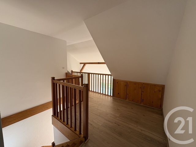 Appartement Duplex à louer - 2 pièces - 62.8 m2 - RUMILLY - 74 - RHONE-ALPES - Century 21 Confiance Services