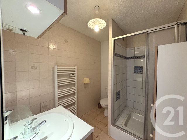 Appartement Duplex à louer - 2 pièces - 62.8 m2 - RUMILLY - 74 - RHONE-ALPES - Century 21 Confiance Services