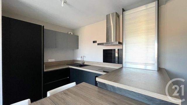 Appartement T2 à louer - 2 pièces - 45.66 m2 - RUMILLY - 74 - RHONE-ALPES - Century 21 Confiance Services