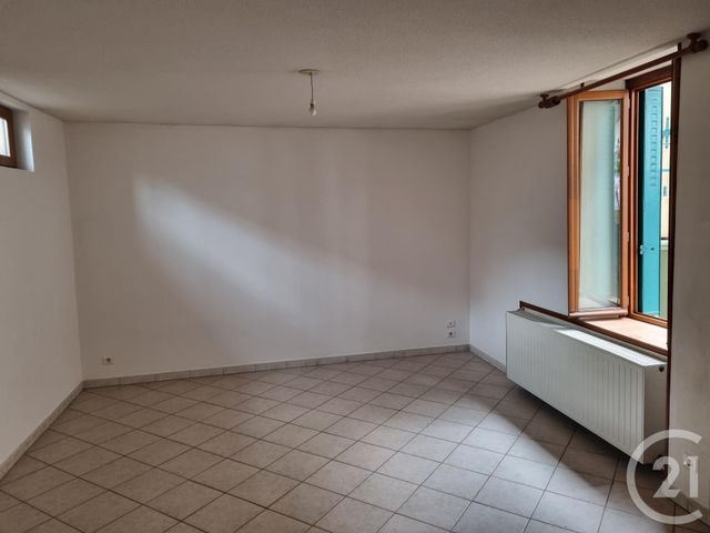 Appartement T3 à louer - 3 pièces - 70.0 m2 - RUMILLY - 74 - RHONE-ALPES - Century 21 Confiance Services