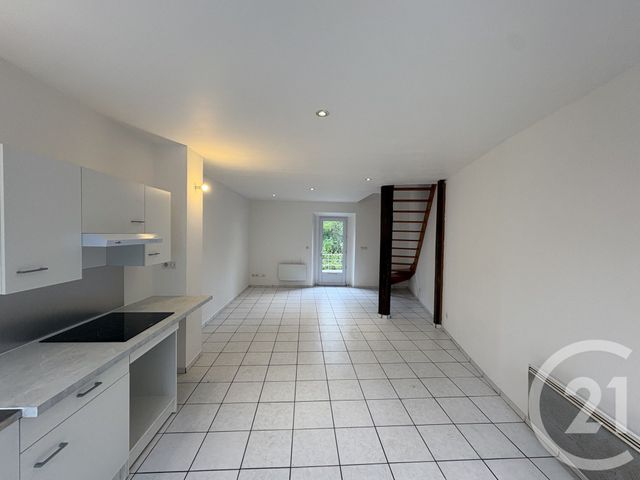 Appartement Duplex à louer - 2 pièces - 42.09 m2 - RUMILLY - 74 - RHONE-ALPES - Century 21 Confiance Services