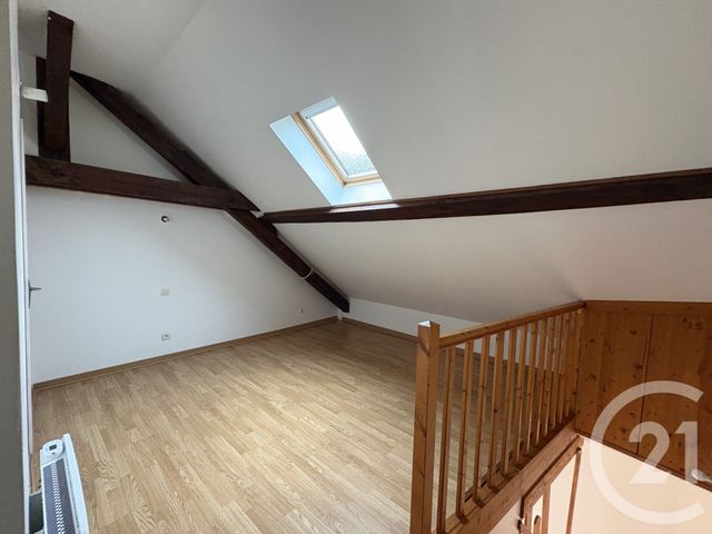 Appartement Duplex à louer - 2 pièces - 42.09 m2 - RUMILLY - 74 - RHONE-ALPES - Century 21 Confiance Services