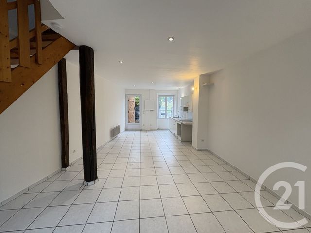 Appartement Duplex à louer - 2 pièces - 42.09 m2 - RUMILLY - 74 - RHONE-ALPES - Century 21 Confiance Services