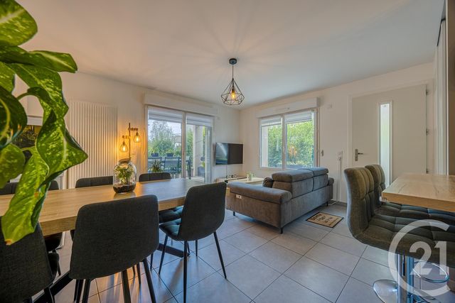Appartement F3 à vendre - 3 pièces - 67.38 m2 - CHAPEIRY - 74 - RHONE-ALPES - Century 21 Confiance Services