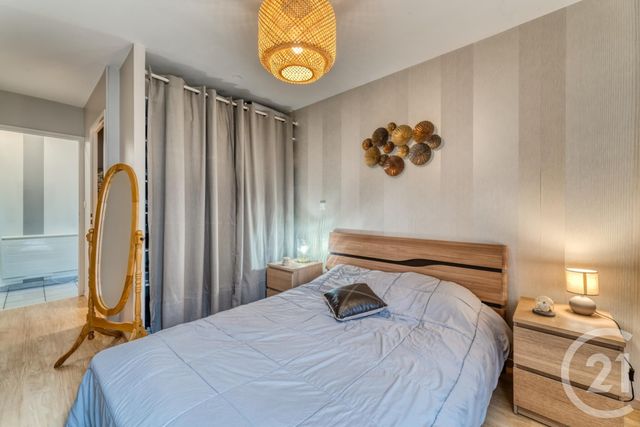 Afficher la photo en grand Appartement F4 à vendre - 4 pièces - 86.95 m2 - RUMILLY - 74 - RHONE-ALPES - Century 21 Confiance Services
