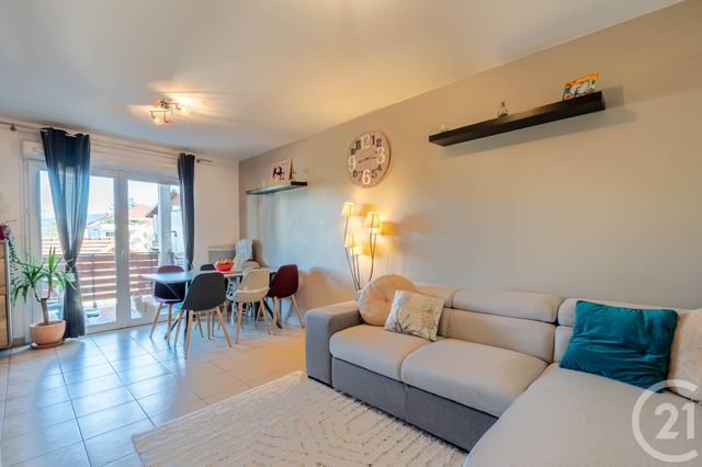 Appartement F3 à vendre - 3 pièces - 65.86 m2 - RUMILLY - 74 - RHONE-ALPES - Century 21 Confiance Services